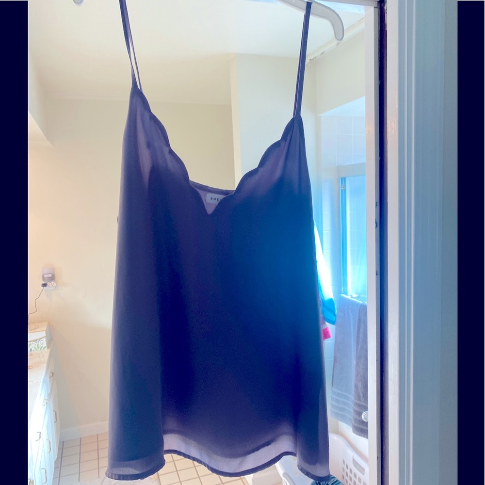 Socialite light purple scalloped tank blouse